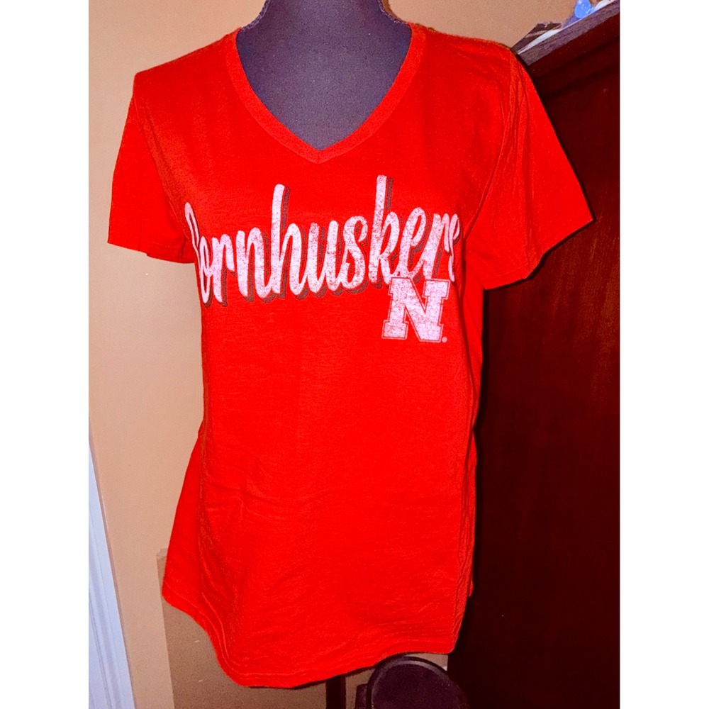 CSA Nebraska Cornhuskers T-Shirt Women Medium Red New V-Neck Graphic Tee